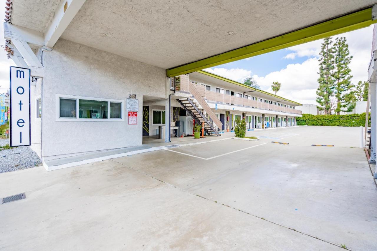 Exclusivo Inn&Suites Lakewood Exterior foto